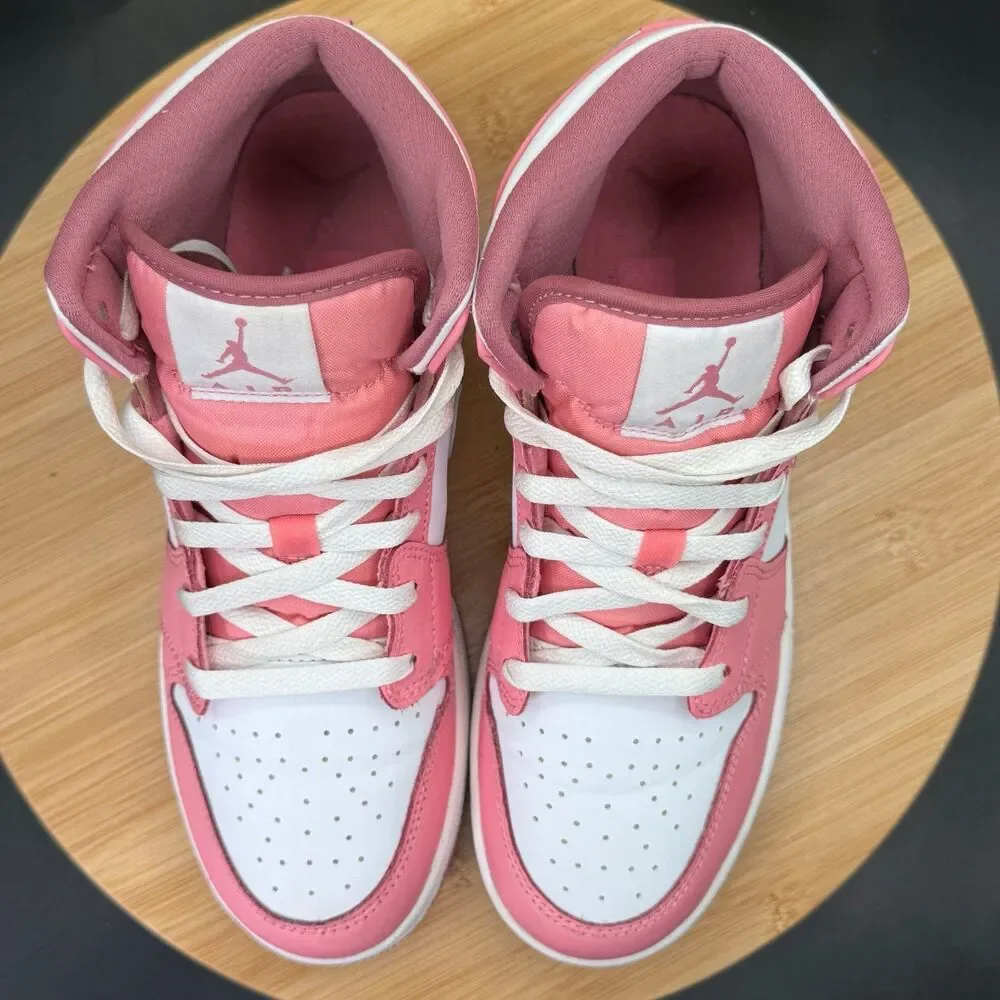 Air Jordan 1 Mid GS Valentines Day Edition (2023) Sz 7Y